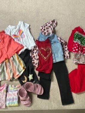 Girls Bundle Size 3T Clothing Everything she needs.